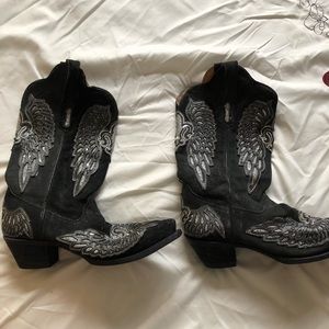 Size 8 1/2 buckle boots